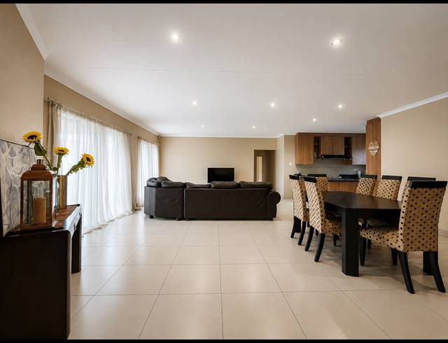 4 BEDROOM HOUSE FOR SALE IN THREE RIVERS EAST